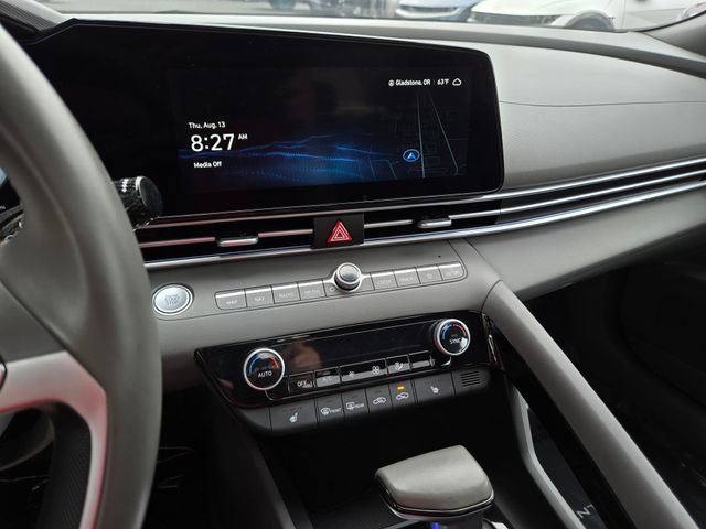 Certified 2025 Hyundai Elantra SEL FWD image 27