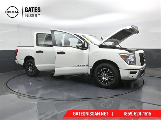 Used 2024 Nissan Titan SV w/ SV Convenience Package image 51
