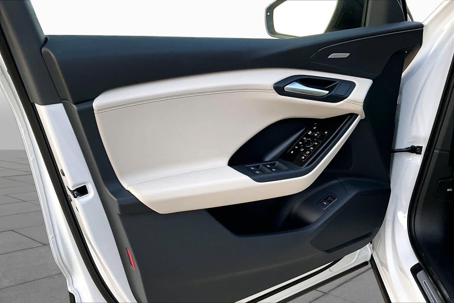 New 2027 Audi Q6 e-tron Premium Plus AWD/4WD image 10
