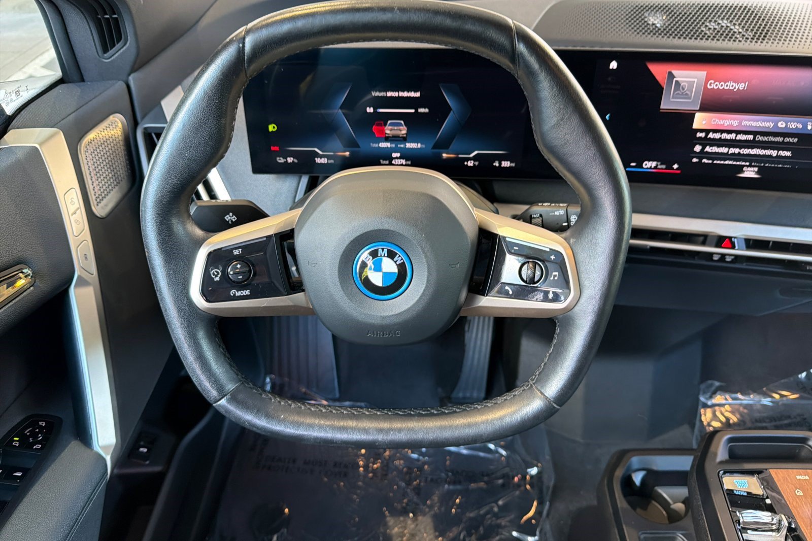 Certified 2023 BMW iX M60 w/ Executive Package AWD/4WD image 18