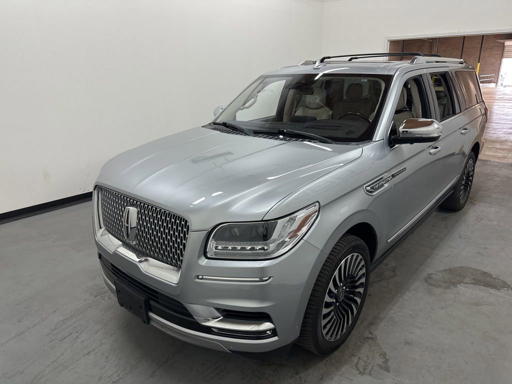 Used 2020 Lincoln Navigator L Black Label w/ Cargo Convenience Package image 16