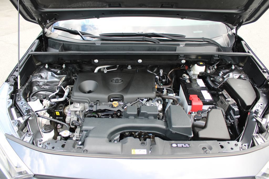 Used 2023 Toyota RAV4 LE AWD/4WD image 31