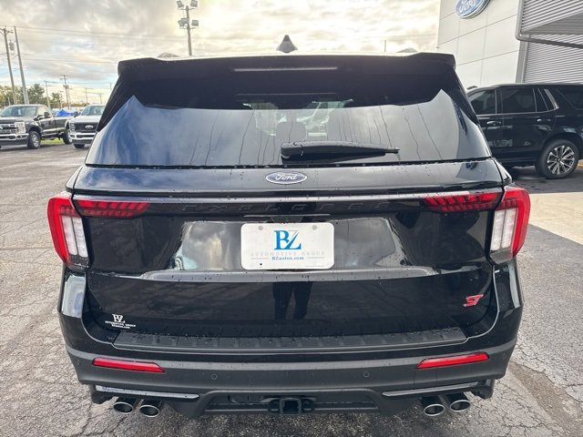 New 2026 Ford Explorer ST w/ Sun And Sound Package image 5