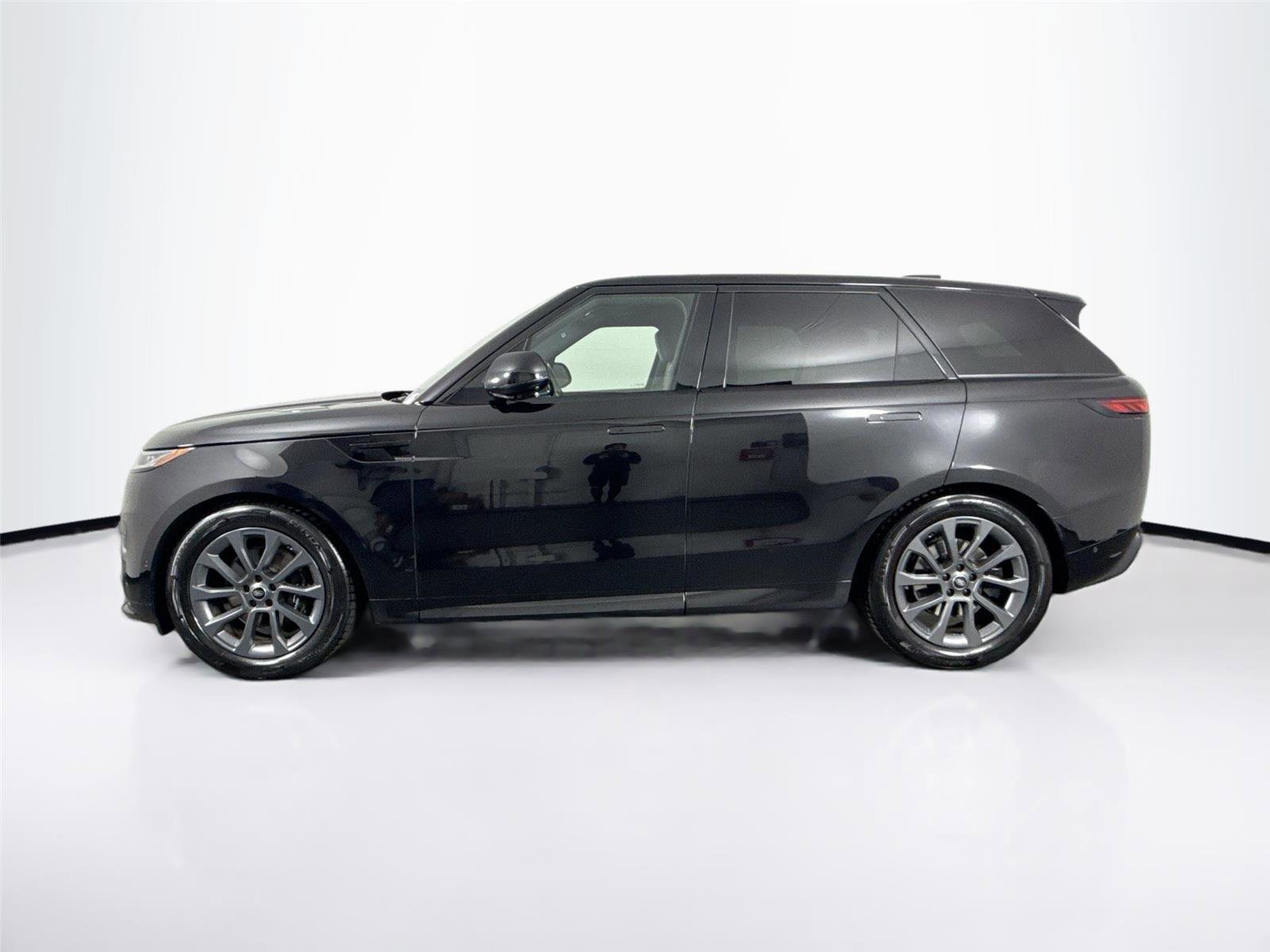 Used 2024 Land Rover Range Rover Sport Dynamic SE image 9