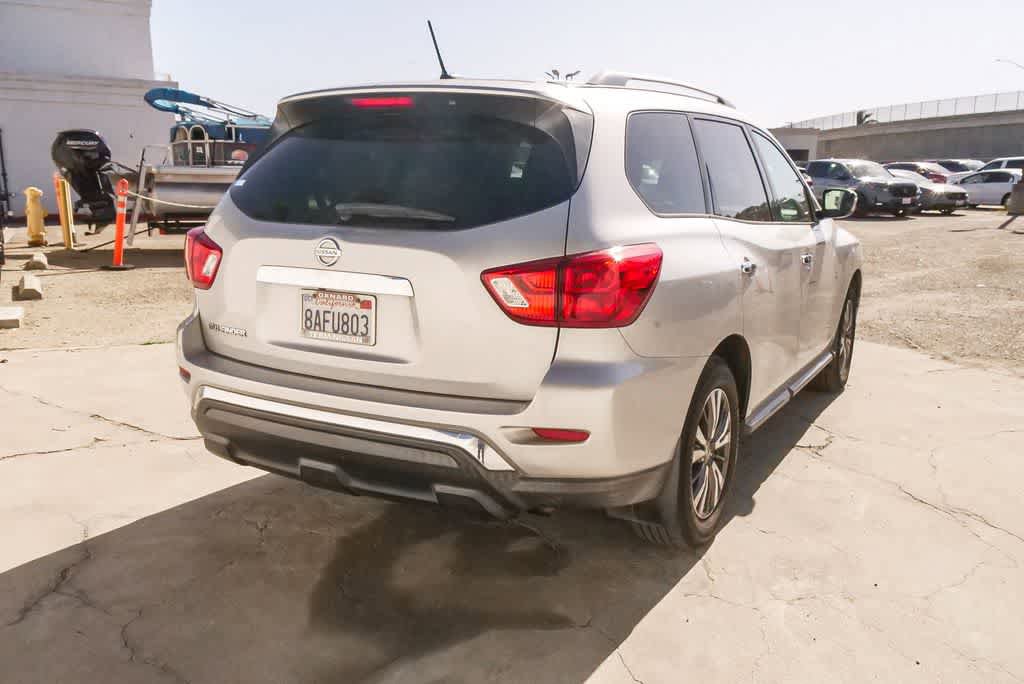 Used 2017 Nissan Pathfinder S image 8