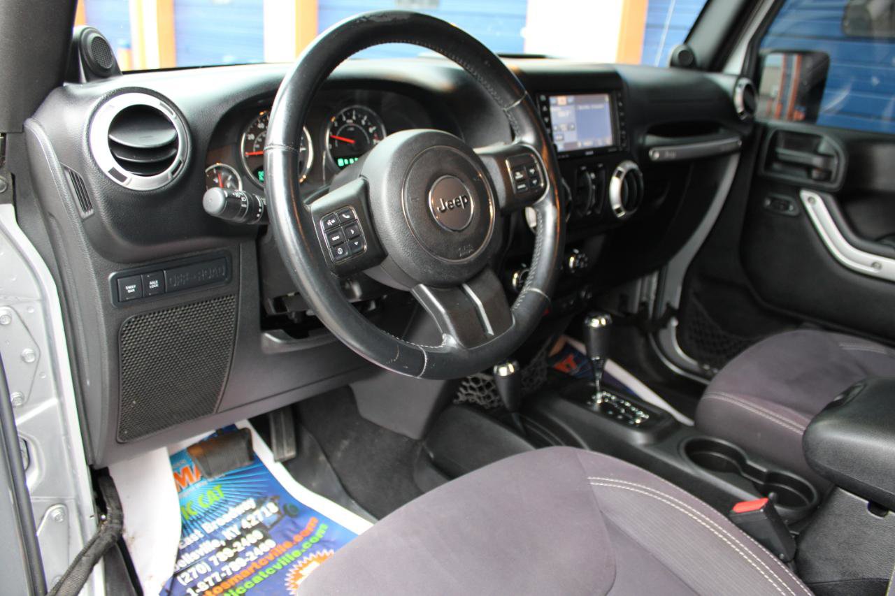 Used 2013 Jeep Wrangler Unlimited Rubicon w/ Dual Top Group image 15