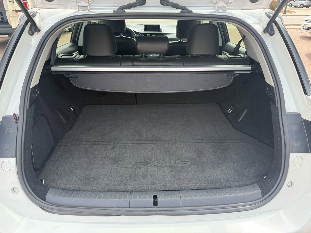 Used 2013 Lexus CT 200h w/ Premium Pkg w/Navigation FWD image 24