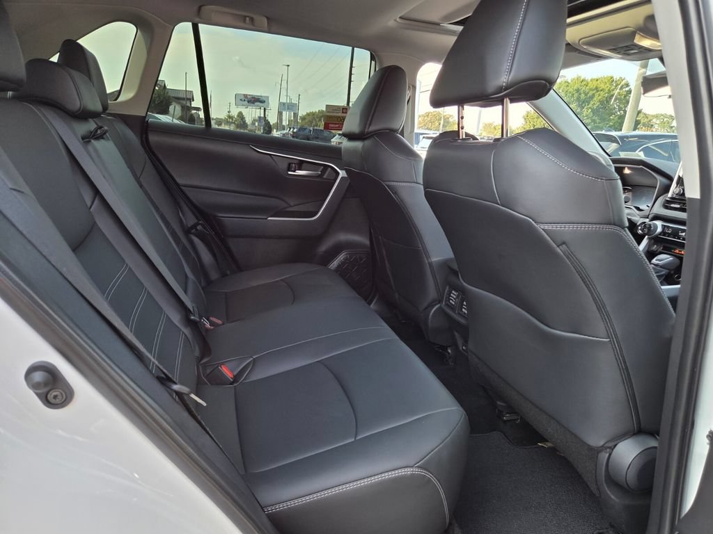 Used 2025 Toyota RAV4 XLE Premium FWD image 17