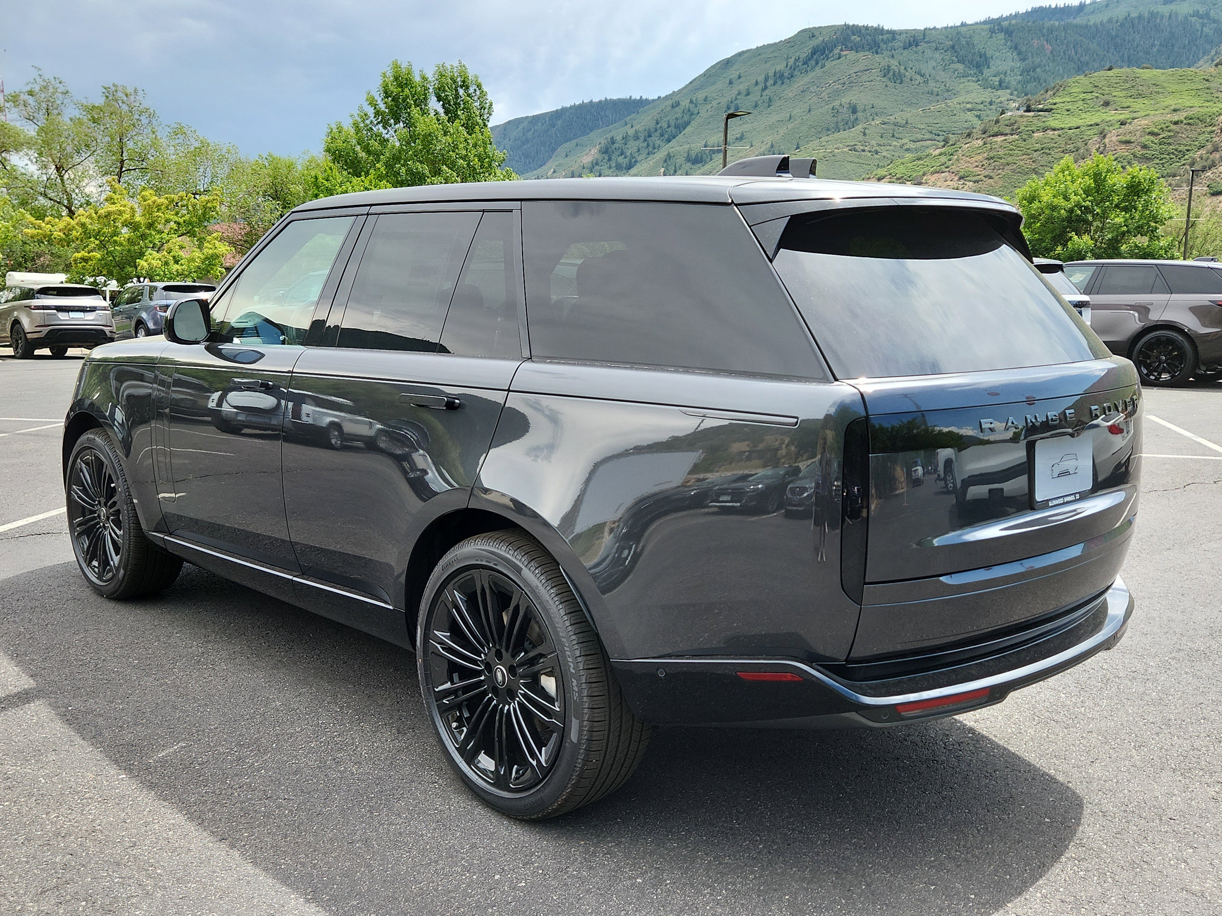 New 2025 Land Rover Range Rover SE image 5