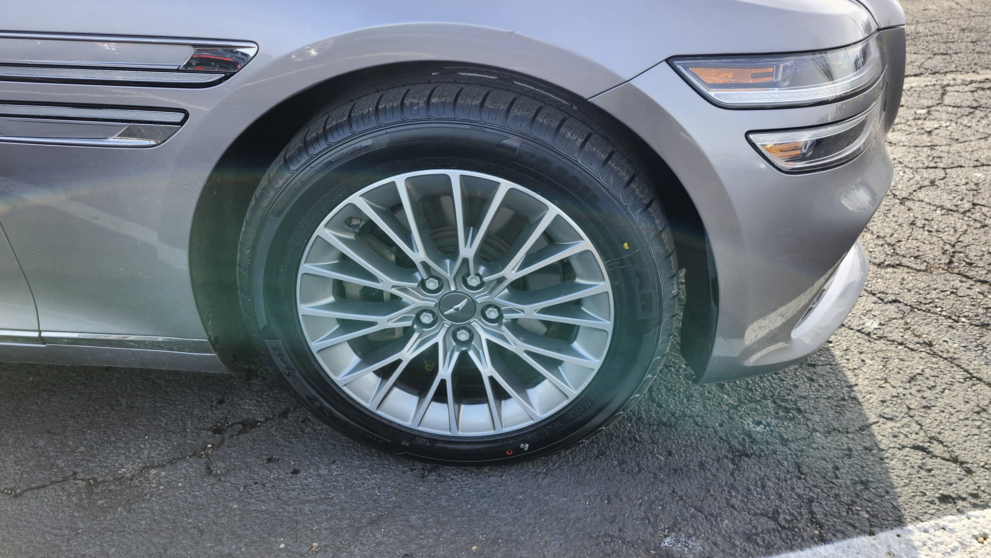 Used 2023 Genesis G80 2.5T image 13