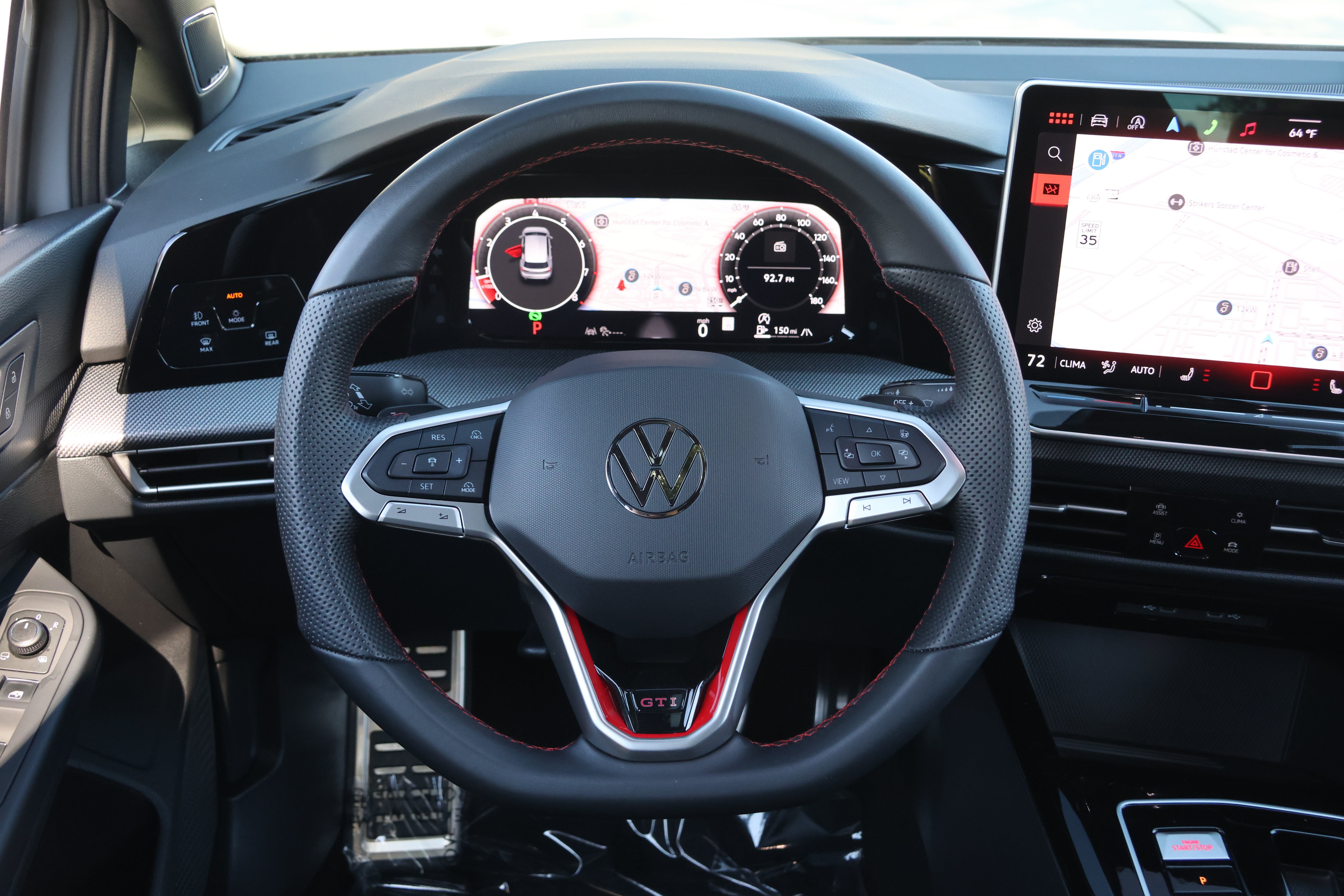 Used 2025 Volkswagen Golf SE FWD image 27
