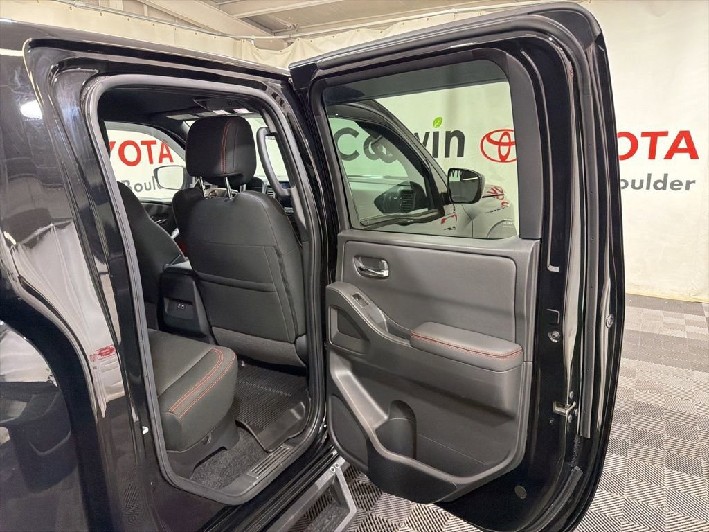Used 2023 Nissan Frontier PRO-4X w/ Tow Package AWD/4WD image 13