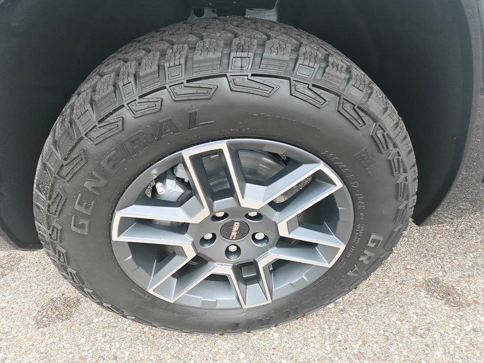 New 2026 GMC Terrain AT4 image 37