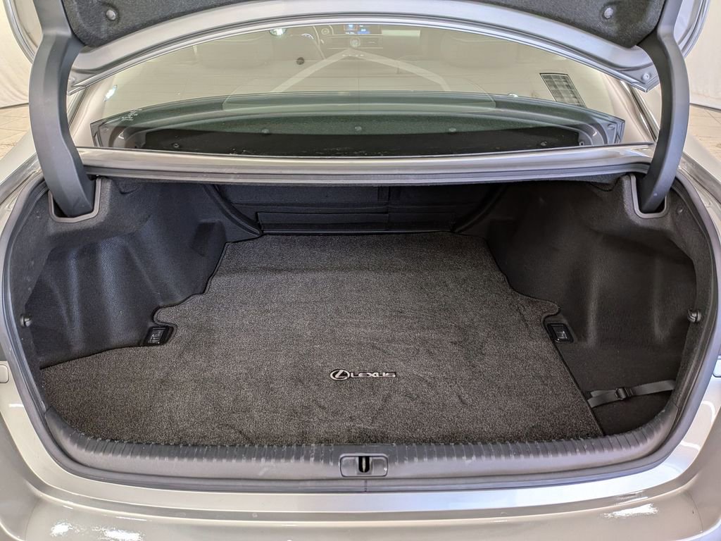 Used 2015 Lexus RC 350 AWD w/ Navigation System Package image 32