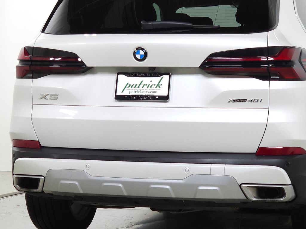 Used 2026 BMW X5 xDrive40i w/ Parking Assistance Package AWD/4WD image 10