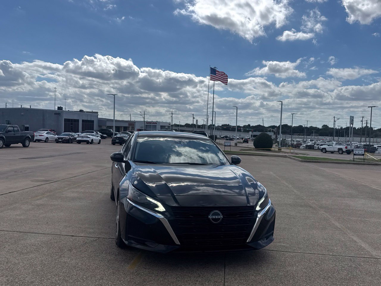 Used 2023 Nissan Altima 2.5 S FWD image 5