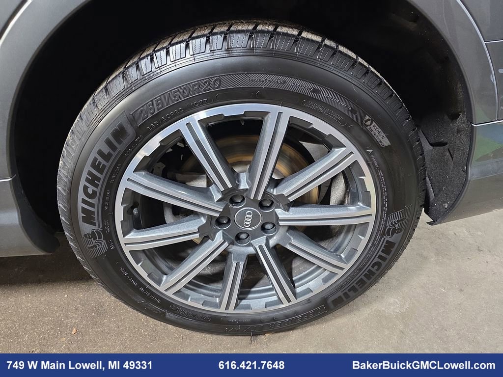 Used 2017 Audi Q7 3.0T Premium Plus w/ Premium Plus Package image 33