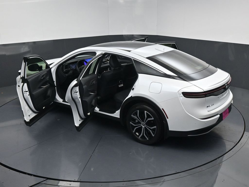 Used 2024 Toyota Crown Limited image 21