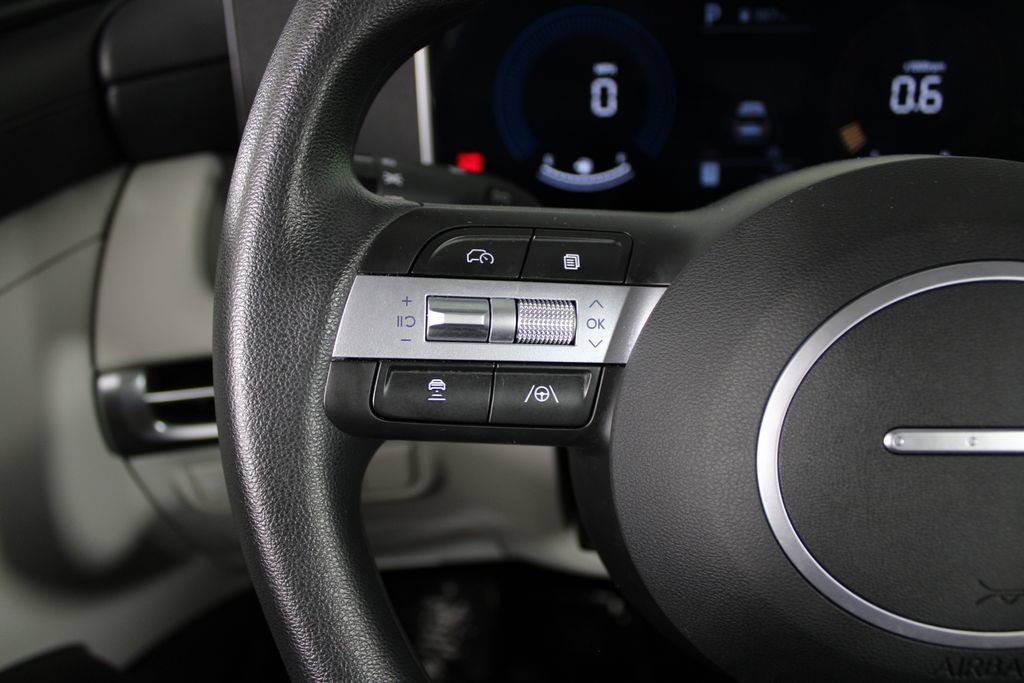 Certified 2026 Hyundai Tucson SE FWD image 25