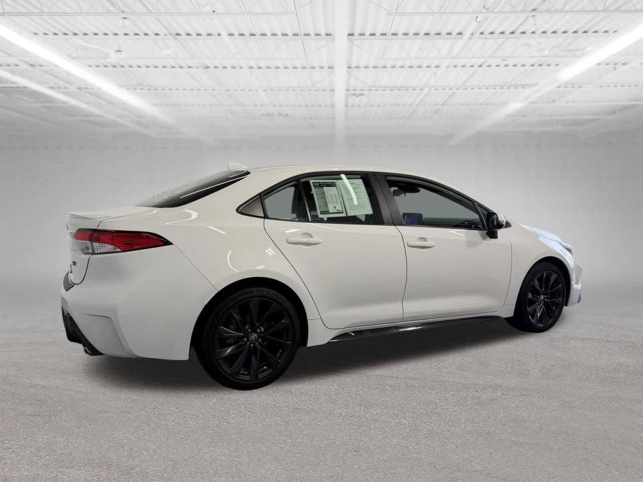 Used 2024 Toyota Corolla SE FWD image 6