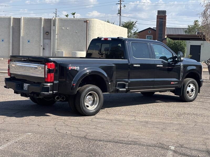 Used 2023 Ford F350 Limited w/ FX4 Off-Road Package AWD/4WD image 5