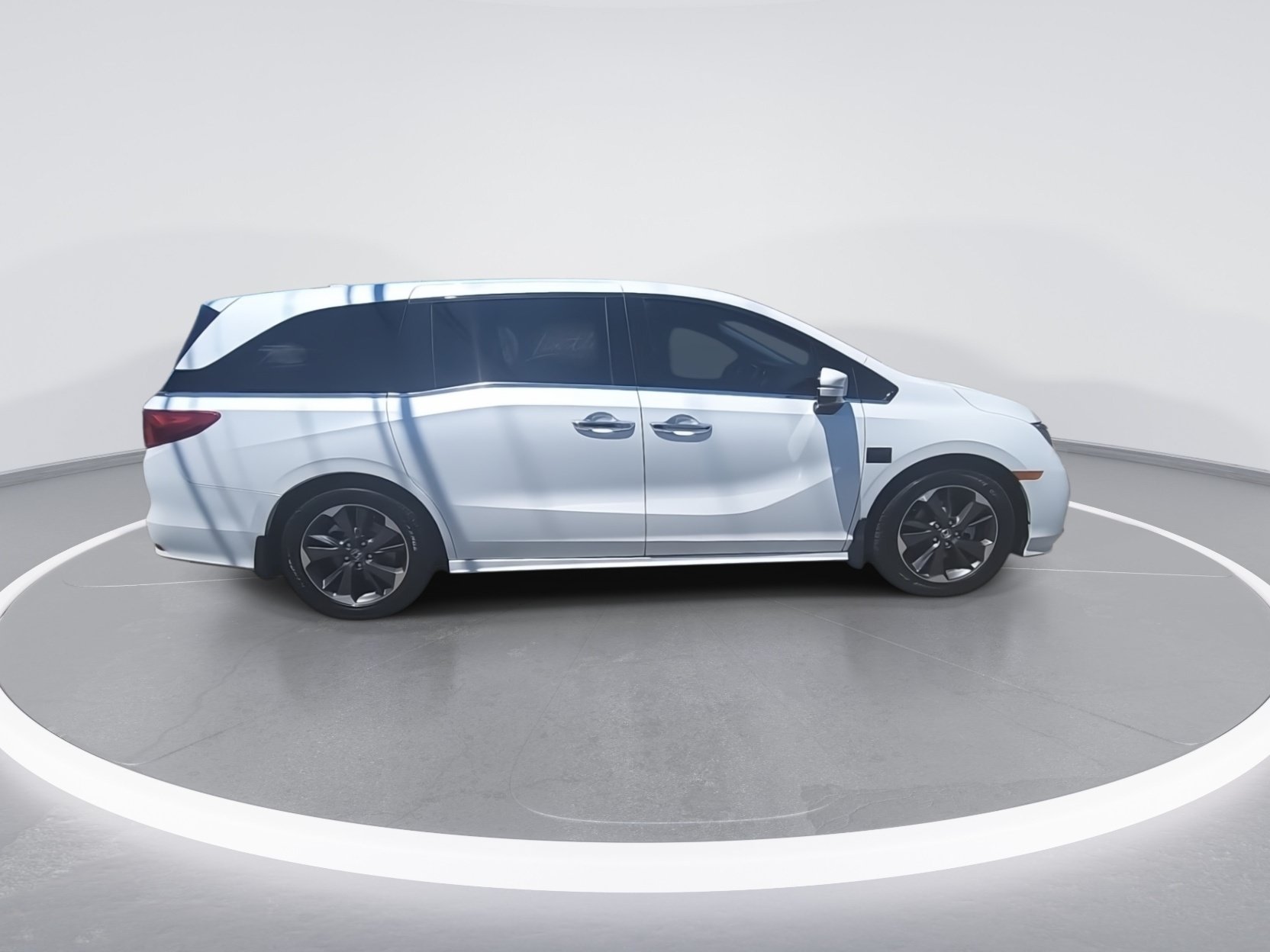 Used 2023 Honda Odyssey Elite image 9