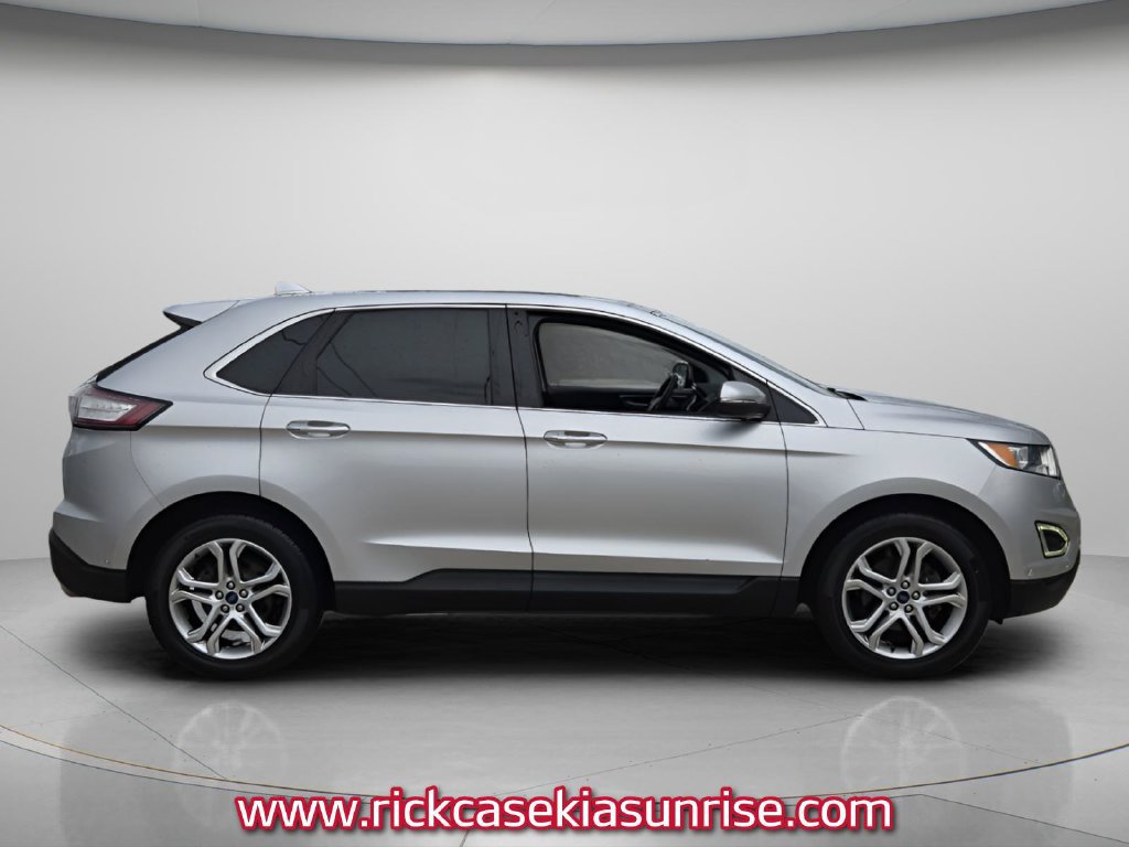 Used 2016 Ford Edge Titanium w/ Equipment Group 302A FWD image 4