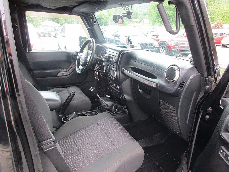Used 2012 Jeep Wrangler Unlimited Sport image 16