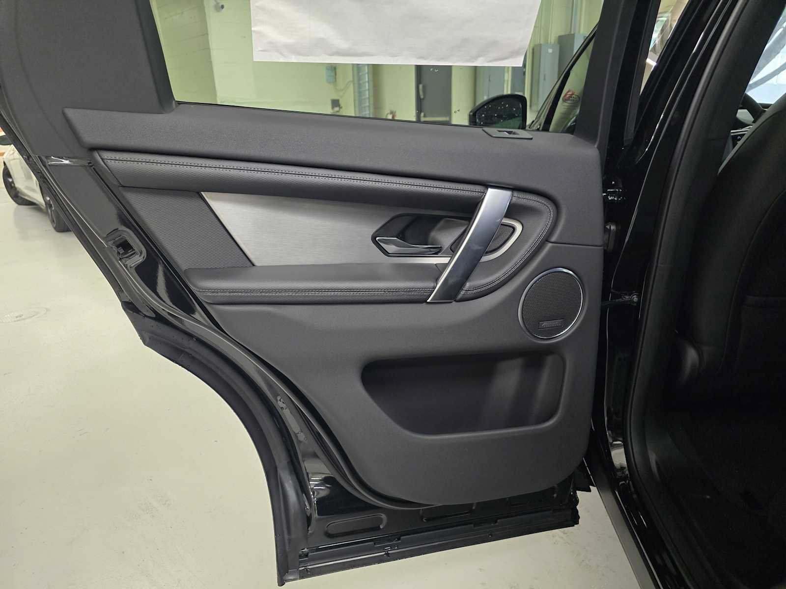 New 2026 Land Rover Discovery Sport Landmark AWD/4WD image 15