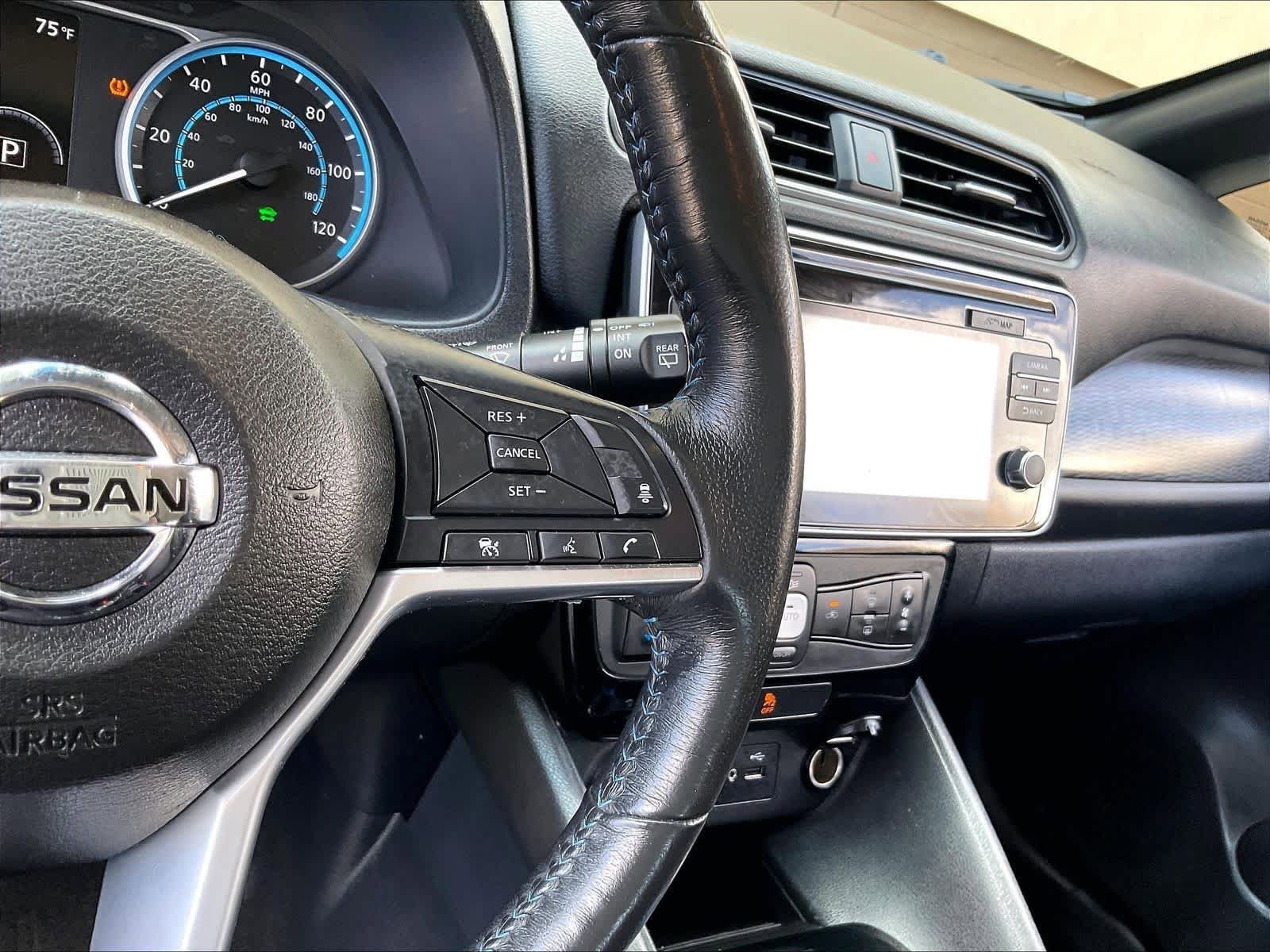 Used 2018 Nissan Leaf SV FWD image 23
