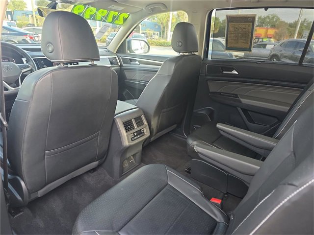 Used 2023 Volkswagen Atlas SE w/ Panoramic Sunroof Package image 11