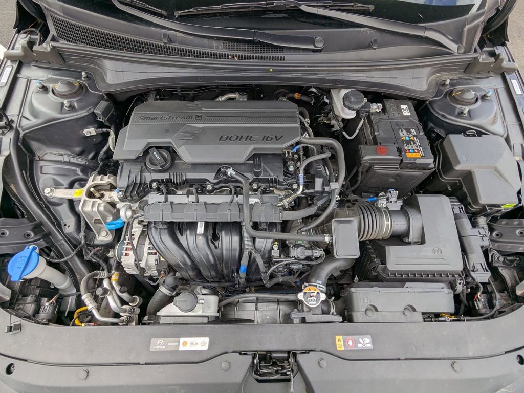 Used 2025 Hyundai Elantra SEL image 34