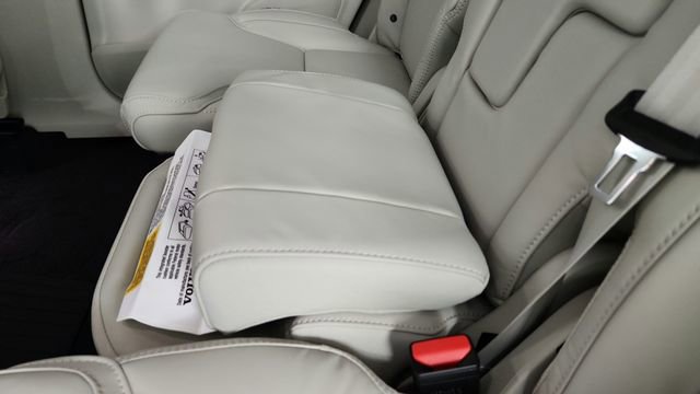 New 2026 Volvo XC90 T8 Ultra w/ Protection Package Premier AWD/4WD image 33