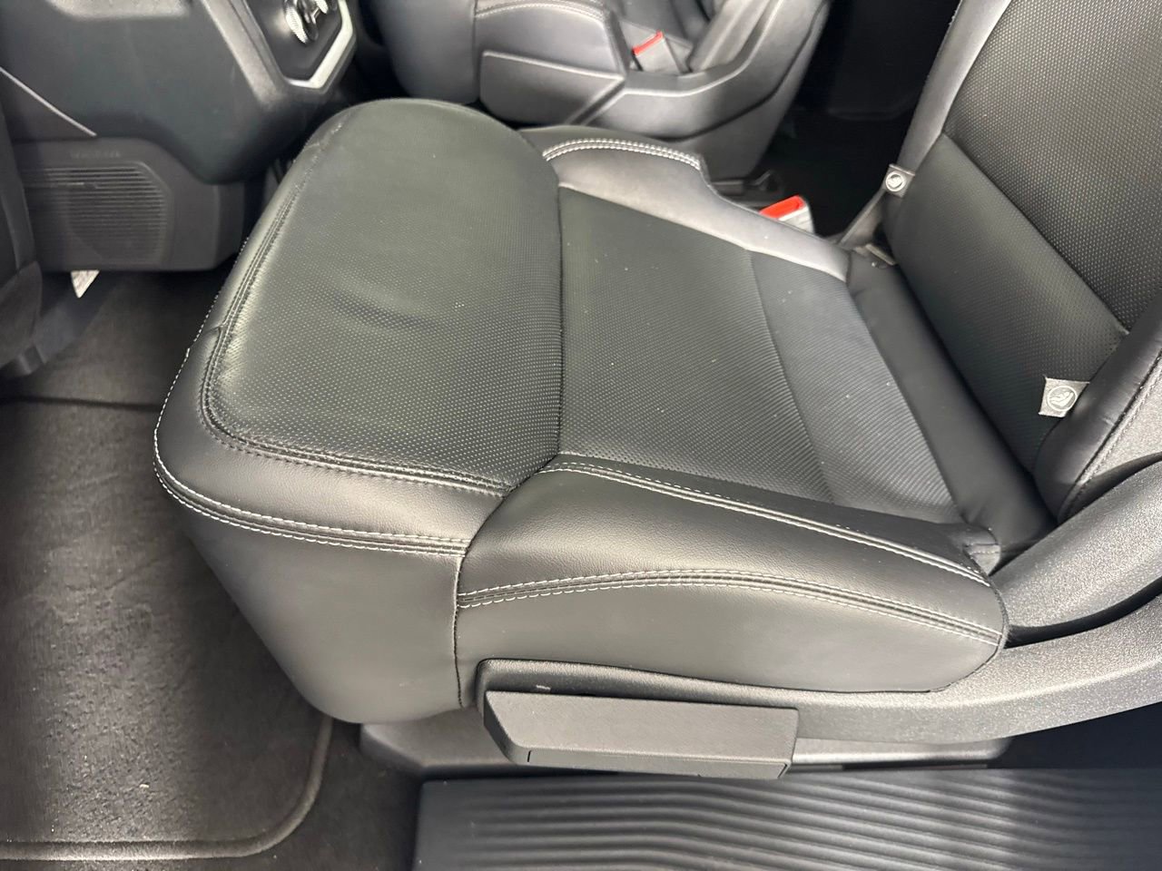 Used 2025 Ford Expedition Max Platinum image 35