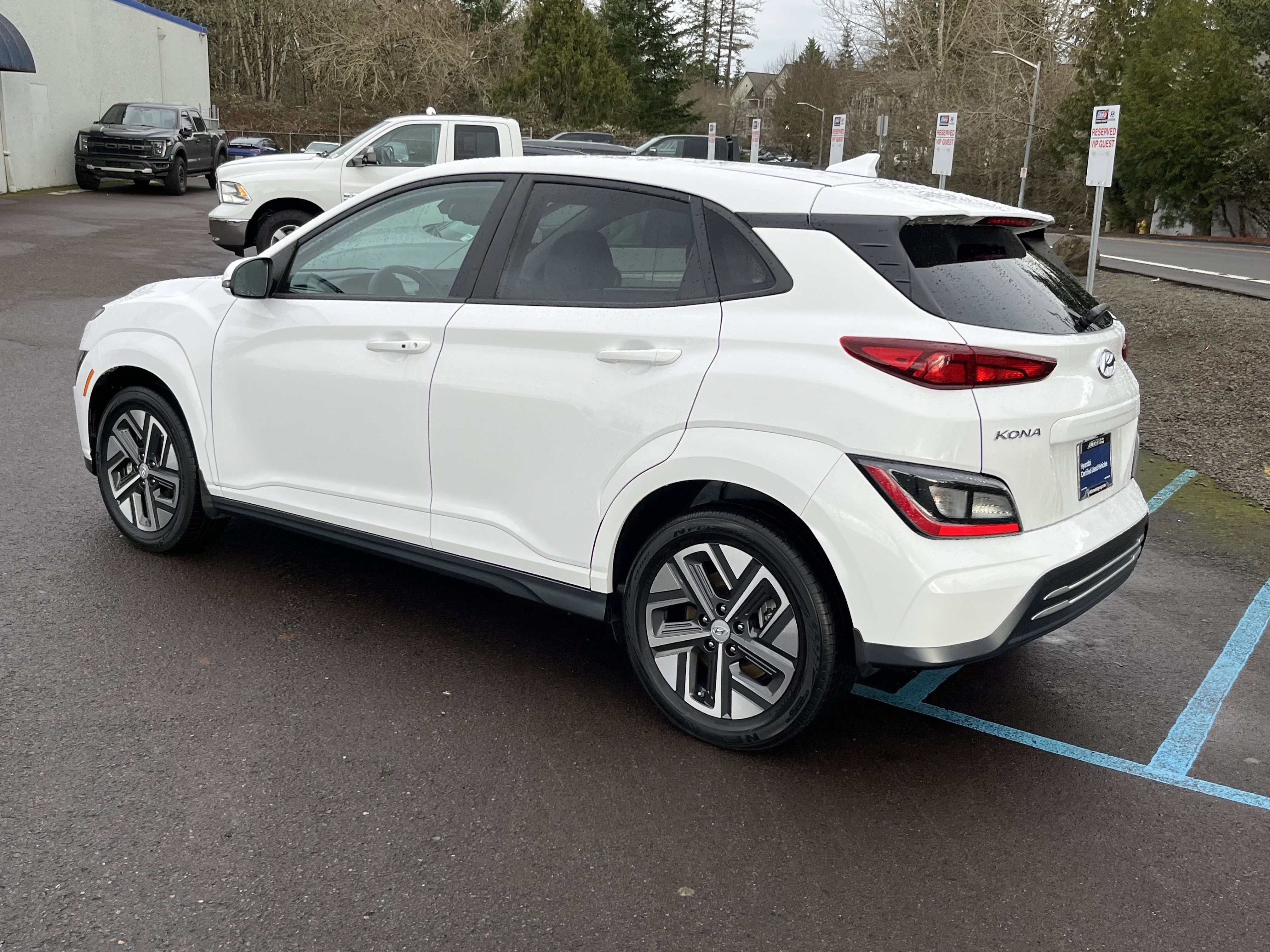 Certified 2023 Hyundai Kona SE image 3