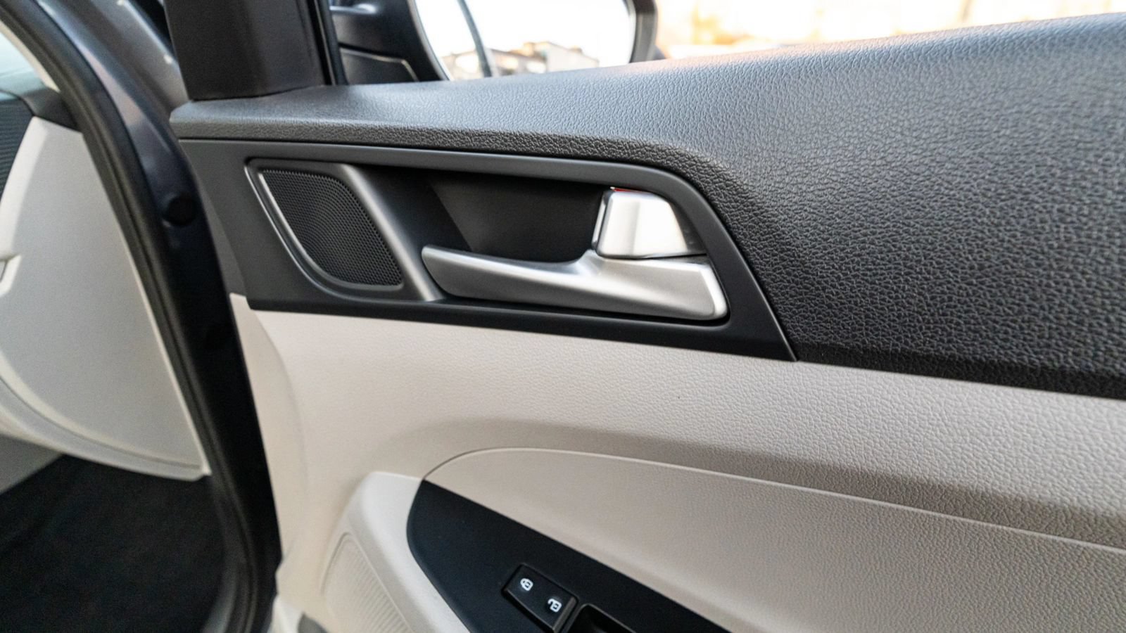 Used 2019 Hyundai Tucson SE w/ Cargo Package FWD image 13