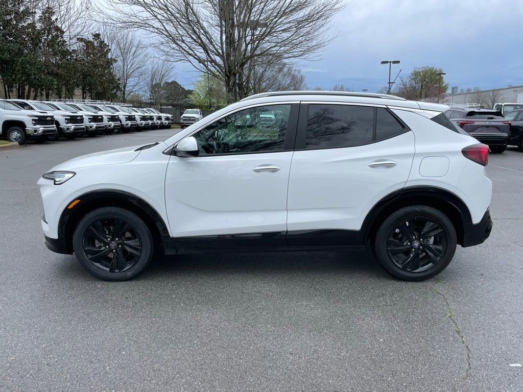 Used 2024 Buick Encore GX Sport Touring image 4