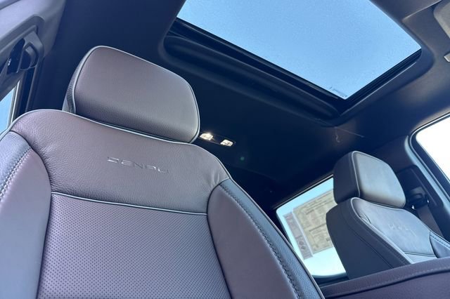 New 2026 GMC Sierra 1500 Denali w/ Denali Reserve Package image 18
