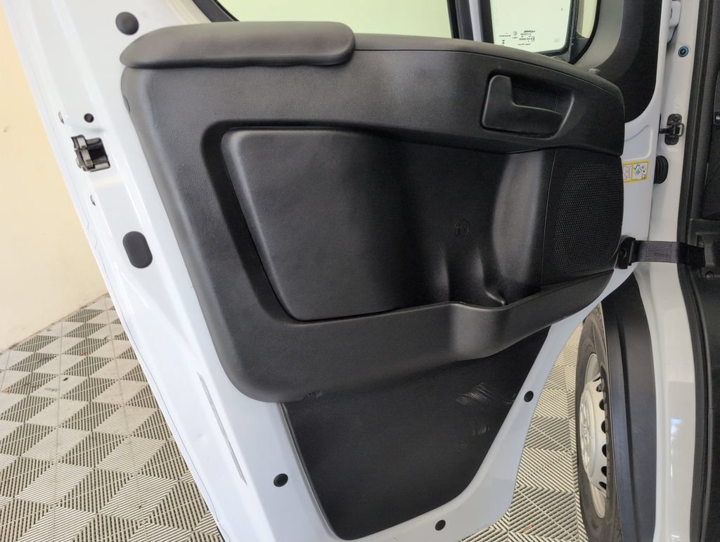 Used 2025 RAM ProMaster 2500 w/ Convenience Group FWD image 32