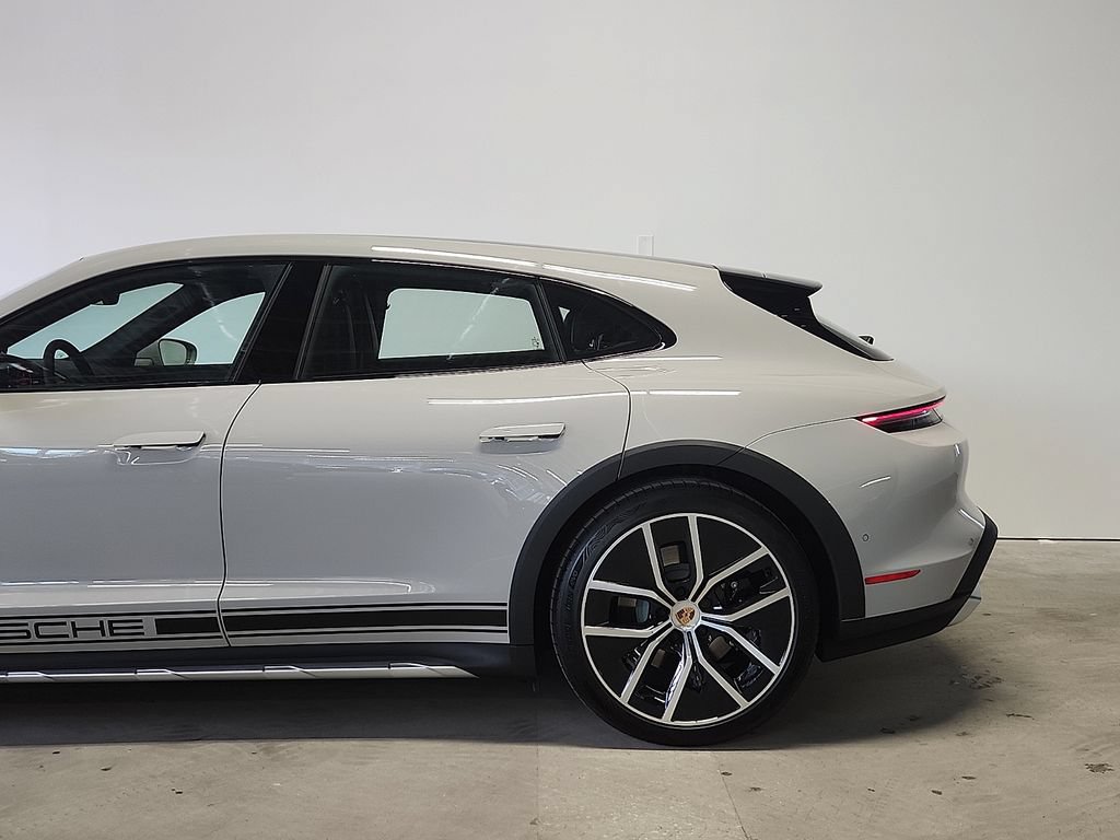 New 2026 Porsche Taycan 4S AWD/4WD image 7