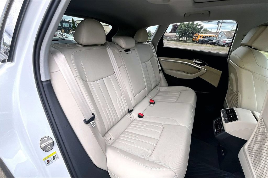 Used 2019 Audi e-tron Prestige AWD/4WD image 20