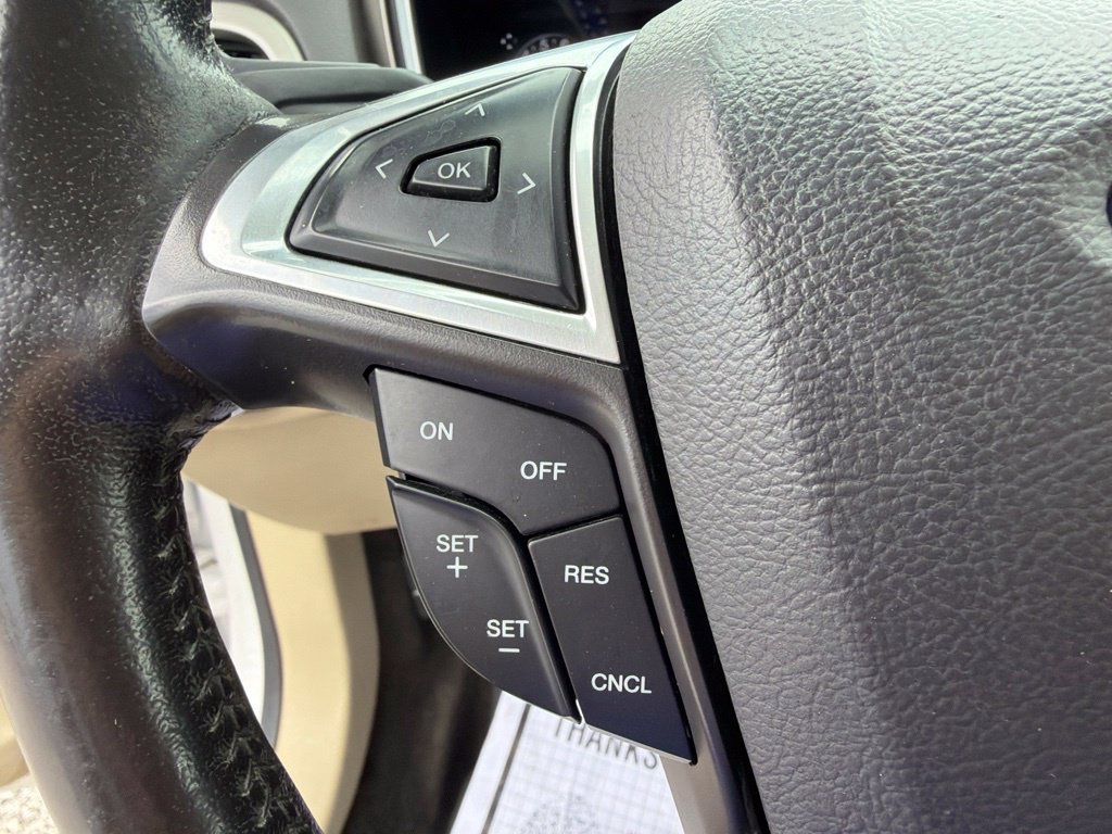 Used 2015 Ford Fusion SE w/ Equipment Group 202A FWD image 17