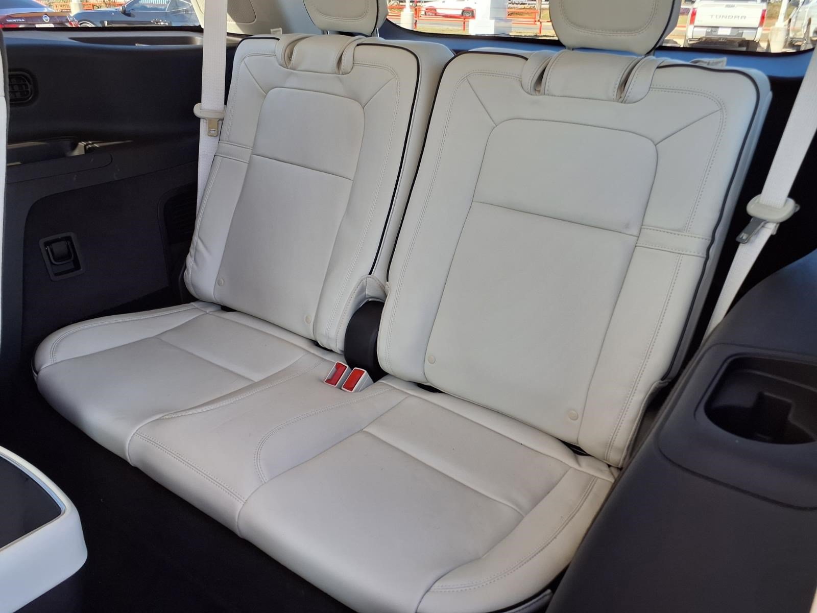 Used 2023 Lincoln Aviator Black Label w/ Class IV Trailer Tow Package AWD/4WD image 13