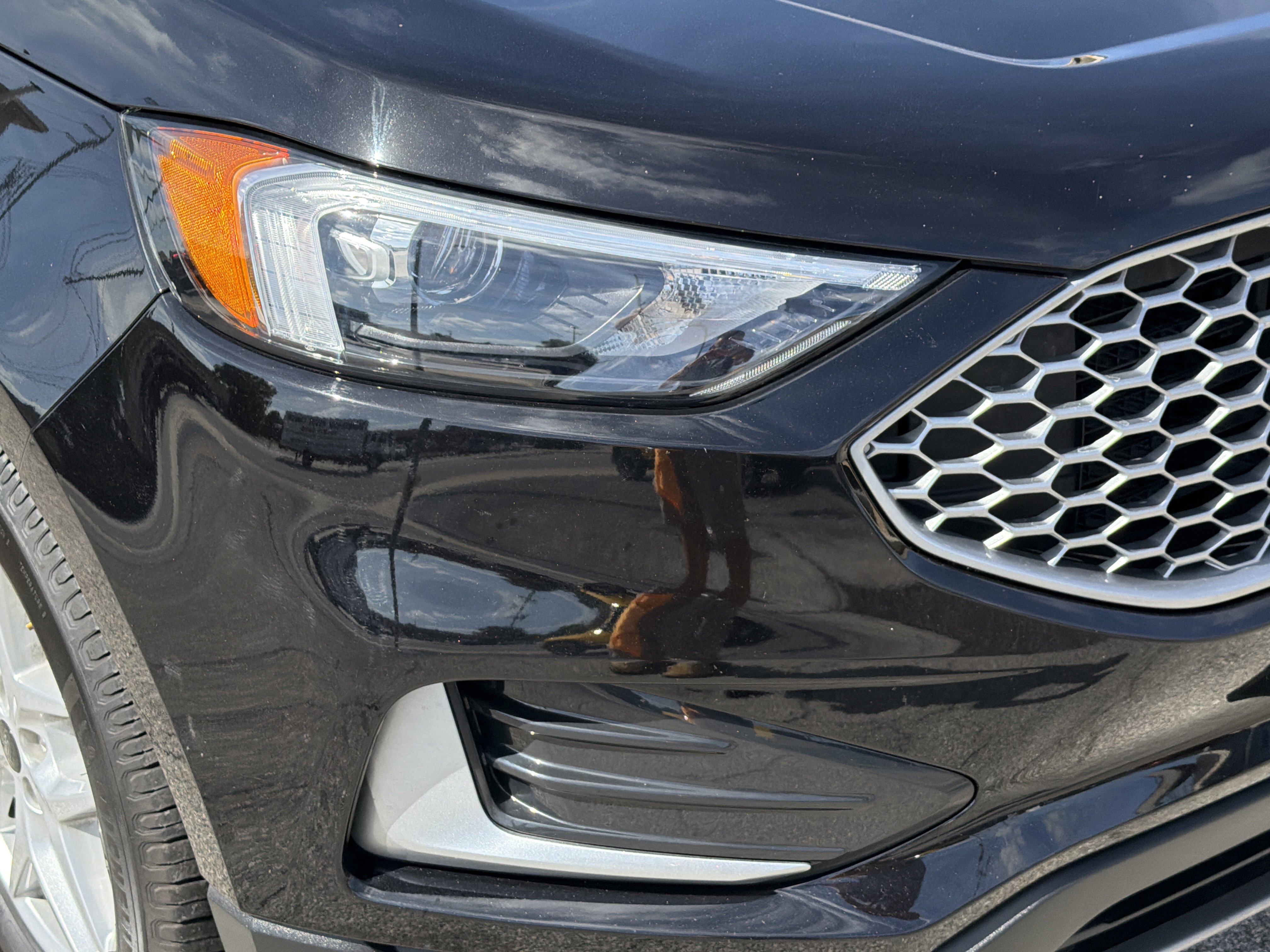 Used 2024 Ford Edge SEL AWD/4WD image 9