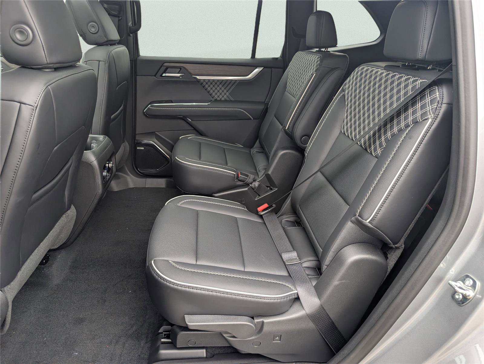 New 2026 GMC Acadia Denali w/ Super Cruise Package image 14