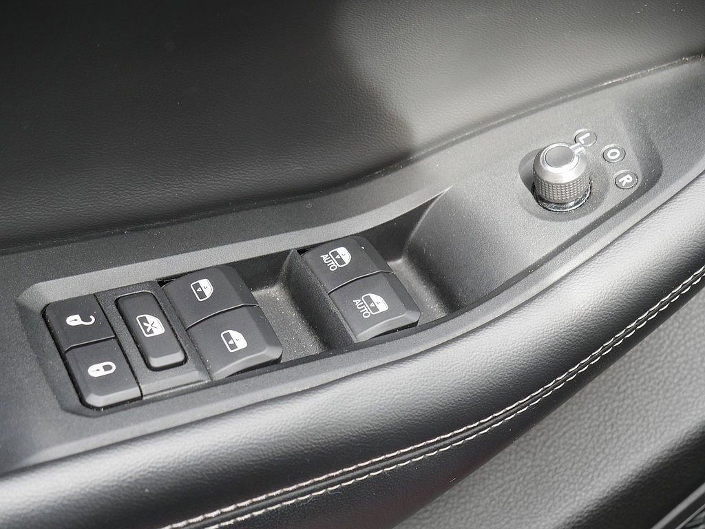 Used 2023 Jeep Grand Cherokee Altitude image 26