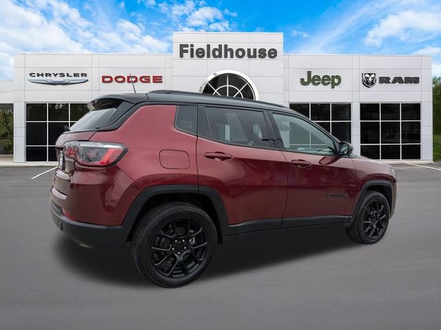 Used 2022 Jeep Compass Latitude w/ Sun and Sound Group AWD/4WD image 7
