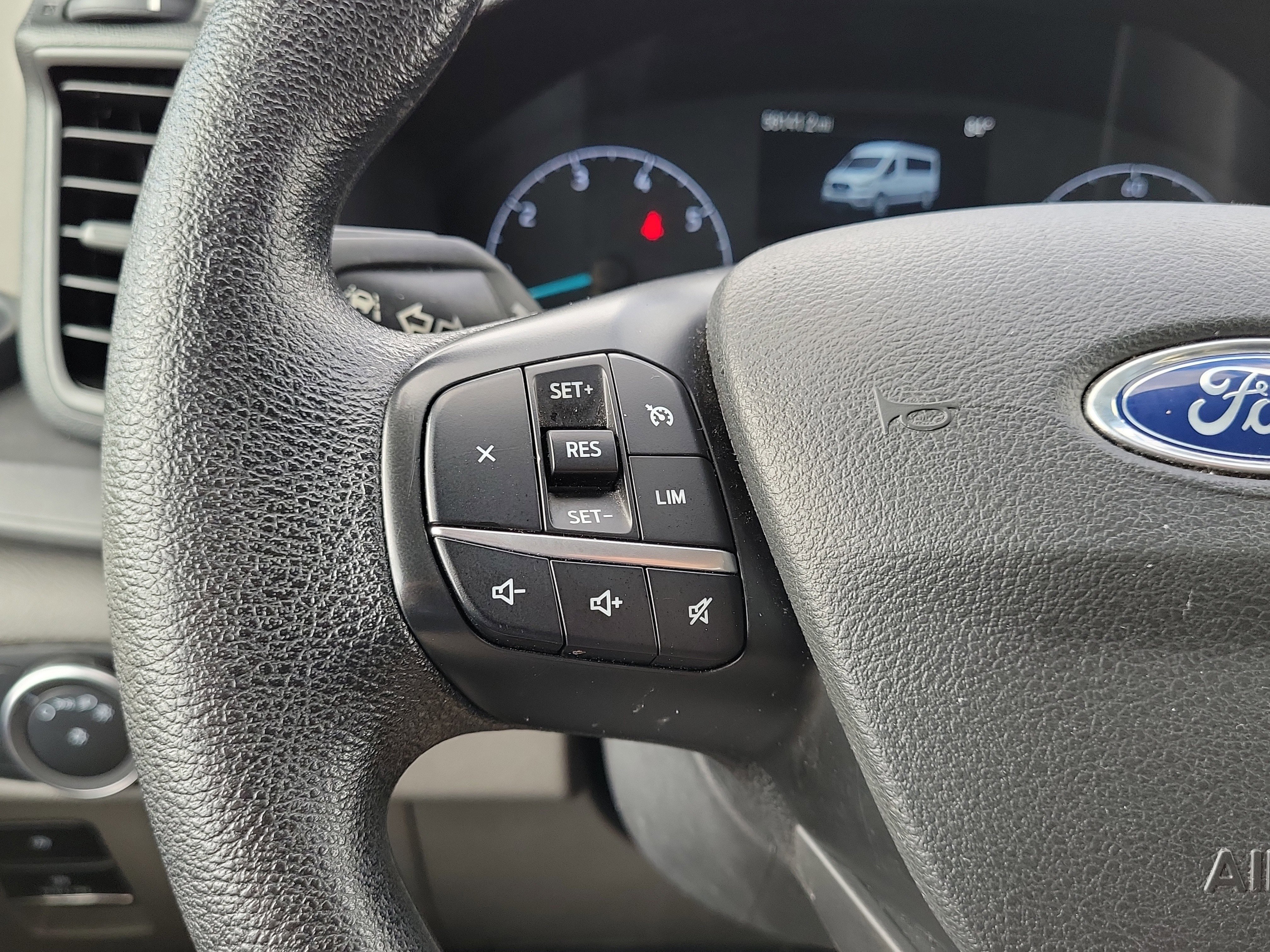 Used 2023 Ford Transit 350 XLT image 19