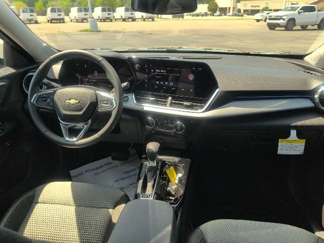 Used 2026 Chevrolet Trax LT w/ Driver Confidence Package FWD image 40