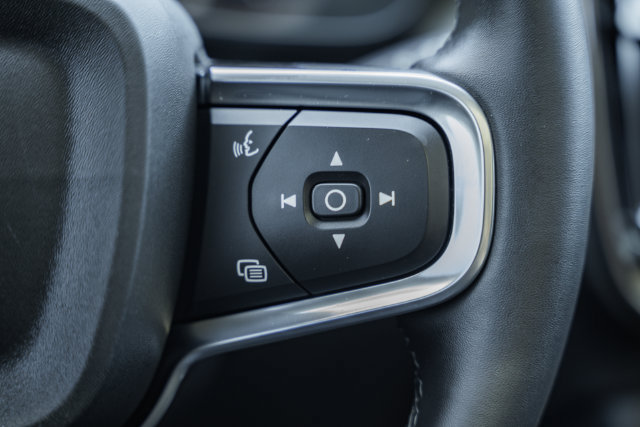 Certified 2024 Volvo XC40 B5 Plus w/ Climate Package AWD/4WD image 26